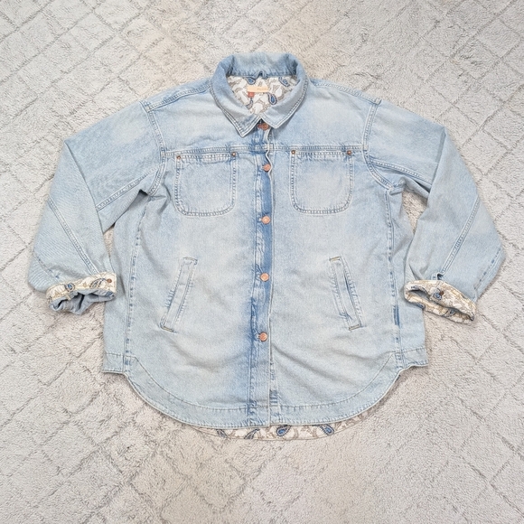 Pilcro Jackets & Blazers - Pilcro Jacket Womens XL Blue Light Wash Denim Shacket Button Up Western Boho